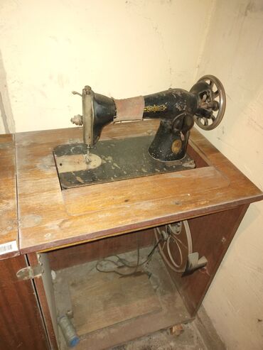 ручная швейная машинка старого образца: Швейная машина Механическая, Ручной