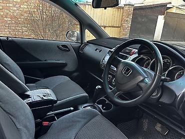 Honda: Honda Fit: 2003 г., 1.3 л, Вариатор, Бензин, Хэтчбэк — 9