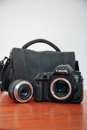 Fotokameralar: Canon 5D Mark IV satılır. Aparat ideal vəziyyətdədir, çox az istifadə — 6