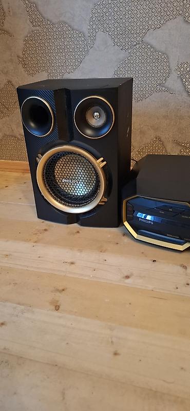 musiqi merkezi: PHILIPS mini audio sistemi – 2 güclü akustik kolon və mərkəzi blokdan — 4