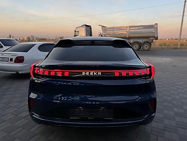 byd e2: Zeekr 001: 0.3 л | 2025 г. Внедорожник — 5