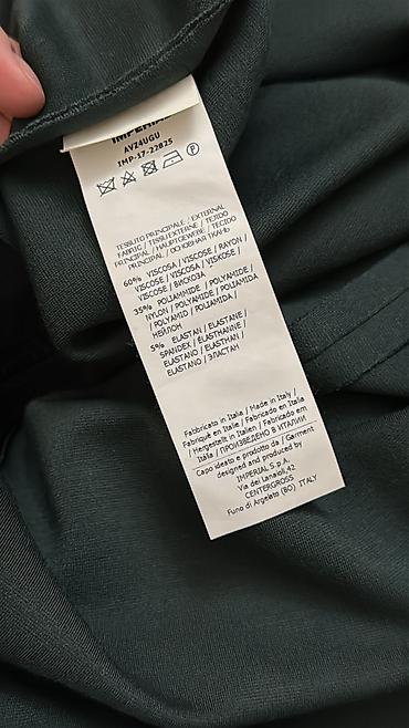 платье imperial: Платье Imperial (Италия), цвет хаки. Элегантный крой миди с — 3