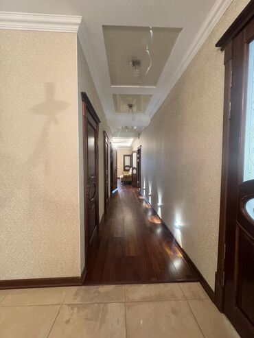 Продажа квартир: 5 и более комнат, 219 м², Элитка, 4 этаж, Евроремонт at lalafo.kg — 10 Продажа квартир: 5 и более комнат, 219 м², Элитка, 4 этаж, Евроремонт — 10