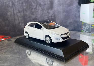 Avtomobil modelləri: Коллекционная модель Hyundai i30 5 door white 2012 Pino B&D Scale — 14
