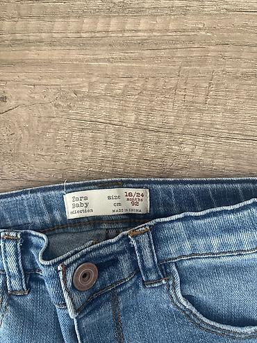 Uşaq dünyası: Джинсы Zara. Оригинал. Размер 1,5-2 года (18-24 месяца). Регулируемый — 2