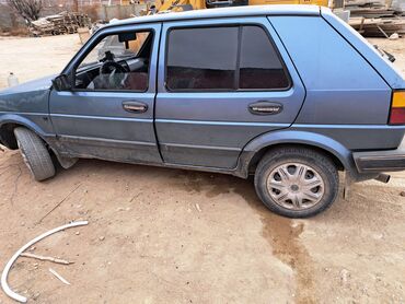 Volkswagen: Volkswagen Golf: 1989 г., 1.8 л, Механика, Бензин, Седан