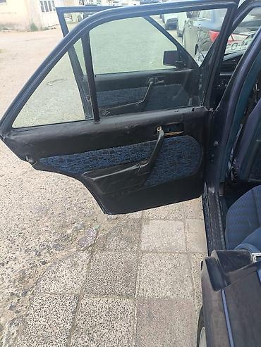 w202 qapi uzluyu: Mercedes-Benz 190E, 1992 il, İşlənmiş — 3
