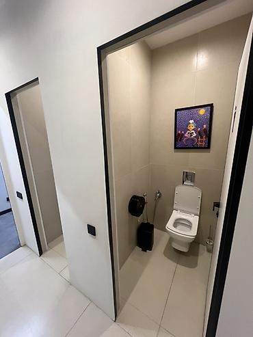 Аренда офисов: Современный офис в мебелью отдельным кабинетом и кухней Сдам пол — 6