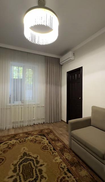 Продажа полдома: 🏡 Продается дом в центре города! 📍 Пересечение улиц Ахунбаева — Байтик — 6