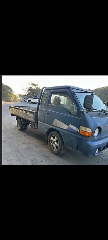 camry 2 2: Легкий грузовик, Hyundai, Стандарт, 2 т, Б/у — 1