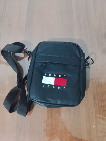 эски кийимдер: Классикалык сумка, Tommy Hilfiger, Материалы: Полиэстер, Куру жөнгө салынат, Унисекс, Жаңы