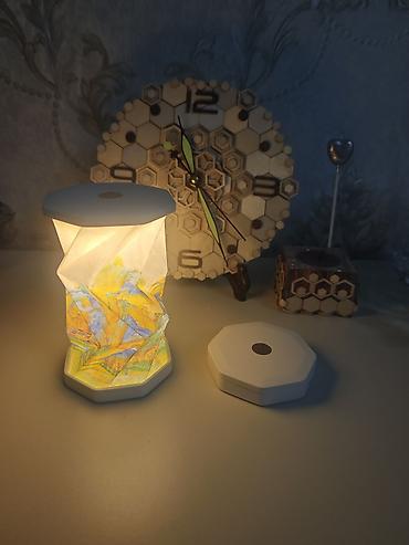 maneki neko top şirkəti: Origami stildə portativ LED masa lampası - Dizayn: Qatlana bilən — 1