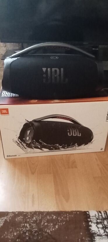 Mikrofonlar: JBL Kolonka, Növ - Portativ, rəng - Qara