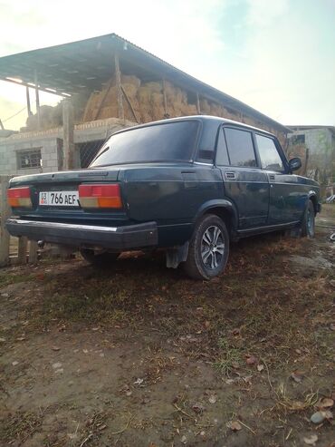 продаю в связи с переездом: ВАЗ (ЛАДА) 2107: 2007 г., Седан