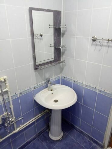 Uzunmüddətli kirayə mənzillər: 20 yanvar metrosunun çıxışı,5 mərtəbənin,3- cü mertebesində, 2 — 5