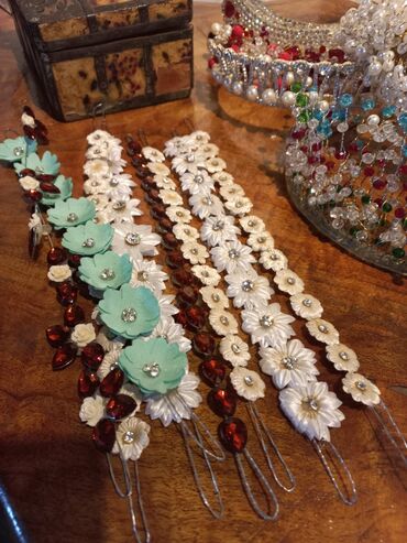 Taclar: Gəlin tacları və saç aksesuarları dəsti cəmi 300 azn - Üç fərqli — 27