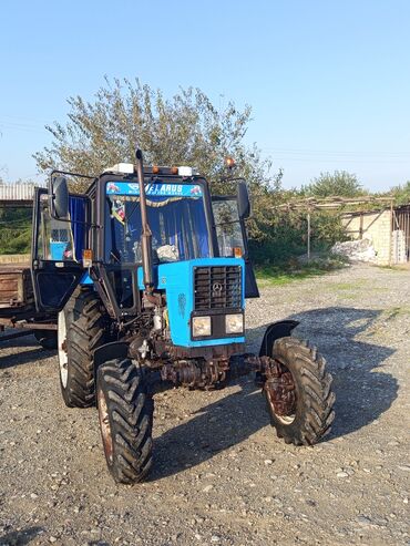 Traktorlar: Belarus 821 təkərli traktor - Model: Belarus 821 (MTZ) - Tətbiq — 1