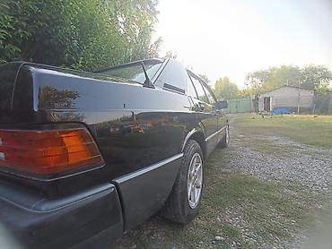 paneli: Mercedes-Benz 190: 0.2 l | 1990 il Sedan — 2