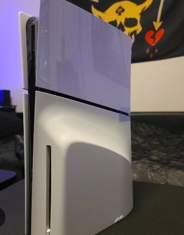 PS5 (Sony PlayStation 5): Пс5 слим почти новый Память 1 тб Комплект полный коробка джойстик