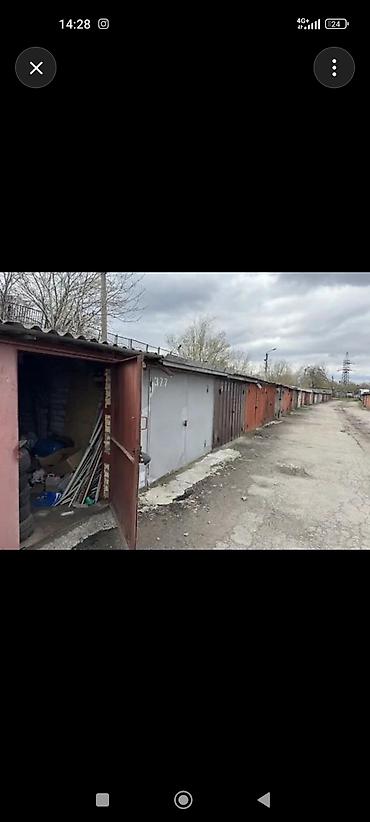 сдам гараж: Металлический гаражный бокс в ряду капитальных гаражей. - Материал — 1
