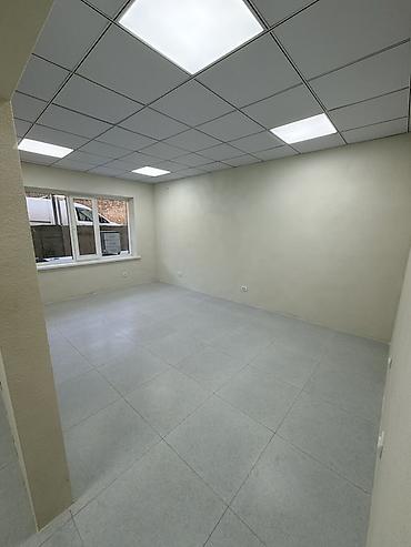 комерческие: Продажа магазинов В жилом доме, 91 м², Евроремонт, Отдельный вход, Цокольный этаж этаж — 4