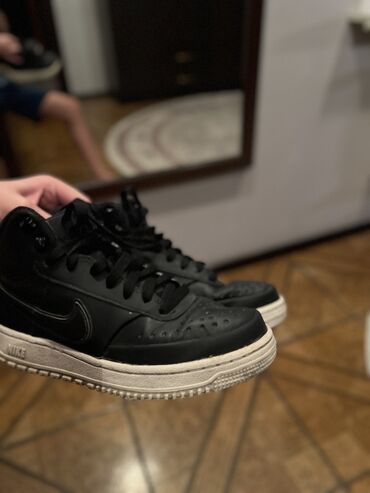 кожаная мужская обувь бишкек: Эркектердин ботинкеси, 38, Nike, Жаңы, түсү - Кара, Өзү алып кетүү