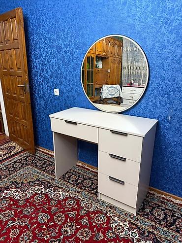Туалетные столики: Туалетный столик с круглым зеркалом - Современный дизайн: лаконичная — 3