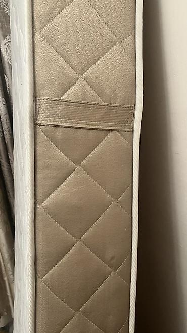 matras aliram: Tək nəfərlik ortopedik matras, 150manata alınıb cəmi 4ay istifadə — 3