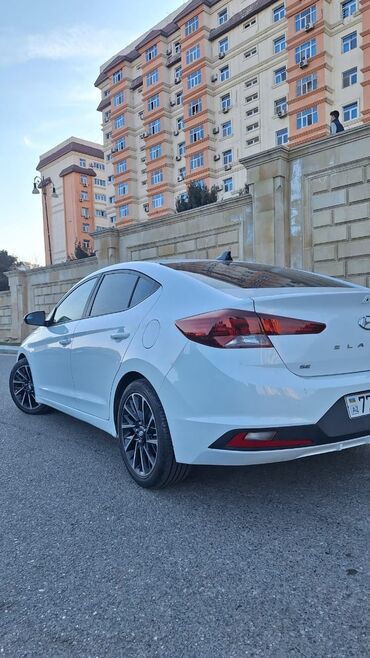qara disk: Hyundai Elantra: 2 l | 2019 il Sedan