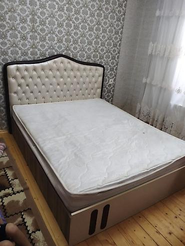 Taxt 120 azn satılır Ünvan AAAF park yaxın ✨ Pərvin ✅9791