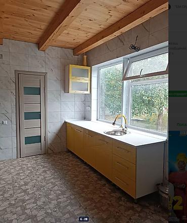 Продажа коттеджей и домов: 🏙️ Продаётся срочно двухэтажный Дом 📍 Локация район Арча Бешик ж/м 🏢 — 20