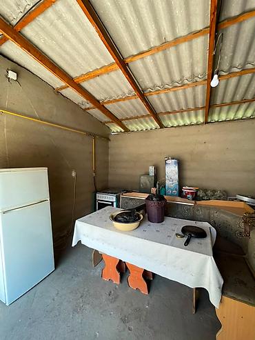 Продажа коттеджей и домов: 4 комнаты, 82 м², 6 соток, Бишкек, Учкун с. Агентство недвижимости — 15