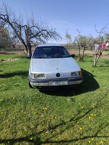 Volkswagen: Volkswagen Passat: 1992 г., 1.8 л, Механика, Бензин