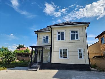 орундук: 🏡 Срочно продается 2-х этажный кирпичный дом в ж/м «Ак Орго» 📐 Площадь — 1