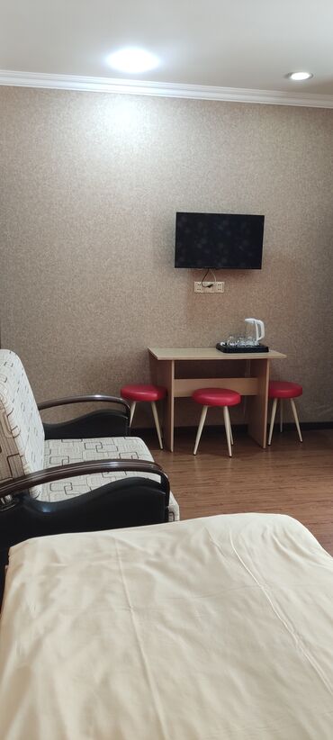 Otaqların günlük kirayəsi: Xüsusiyyətlər: İnşaatçılar metro stansiyasına 6 dəqiqəlik yürüş -da lalafo.az — 5 Otaqların günlük kirayəsi: Xüsusiyyətlər: İnşaatçılar metro stansiyasına 6 dəqiqəlik yürüş — 5