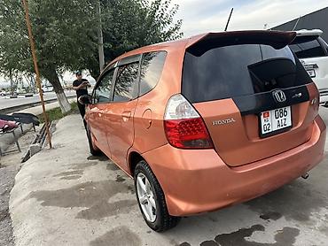 pontiac sunfire: Honda Fit: 2006 г., 1.3 л, Автомат, Бензин, Хэтчбэк — 4