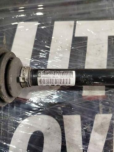 ventilator golf 2: POLUOSOVINA PREDNJA LEVA ZA VOLKSWAGEN TOURAN OD 2003. DO 2015. GOD — 1