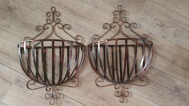 Горшки для растений: Кашпо под цветы настенные 1000 сом шт Кашпо на подставке 1800 — 5