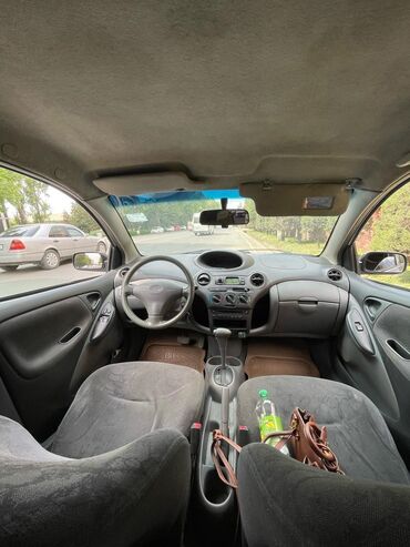 Toyota: Toyota Yaris: 2001 г., 1.3 л, Автомат, Бензин, Хэтчбэк