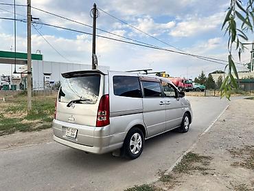 range over: Nissan Serena: 2002 г., 2 л, Вариатор, Газ, Минивэн — 8