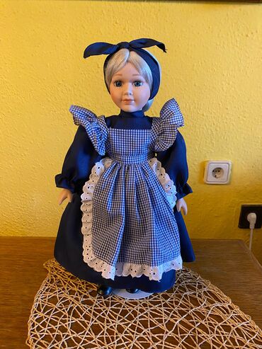 Figure: Figura, bоја - Šareno, Upotrebljenо — 2