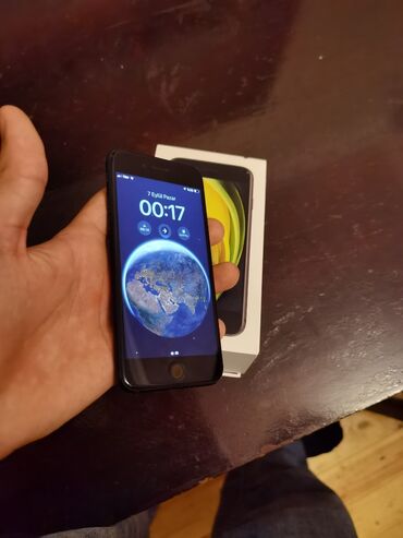 Apple iPhone: IPhone SE 2020, 64 ГБ, Черный, Отпечаток пальца, Беспроводная зарядка, С документами