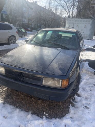 пасса б3: Volkswagen Passat: 1992 г., 1.8 л, Механика, Газ, Седан