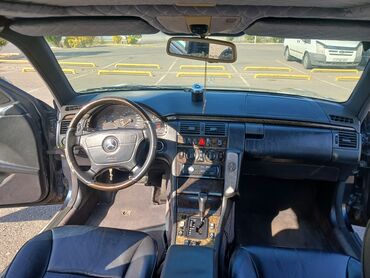 Mercedes-Benz: Mercedes-Benz E-Class: 2.8 l | 1998 il Sedan — 10