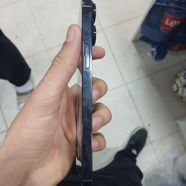 Apple iPhone: IPhone 14 Pro Max, Qara, Face ID — 2