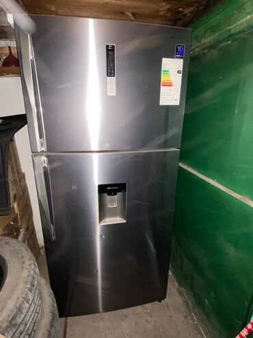холодильники для кухни: Холодильник Samsung, Б/у, Двухкамерный, 83 * 185 * 60