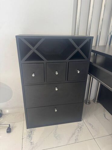 Sifarişlə ofis kresloları: Yuxarıda göstərilən bütün mebellərin ümumi qiyməti 1800 AZN təşkil — 8