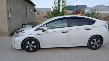 самая дорогая машина в кыргызстане: Toyota Prius: 2012 г., 1.8 л, Вариатор, Гибрид, Хэтчбэк