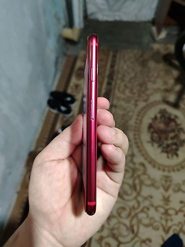 Apple iPhone: IPhone SE 2020, Qırmızı — 9