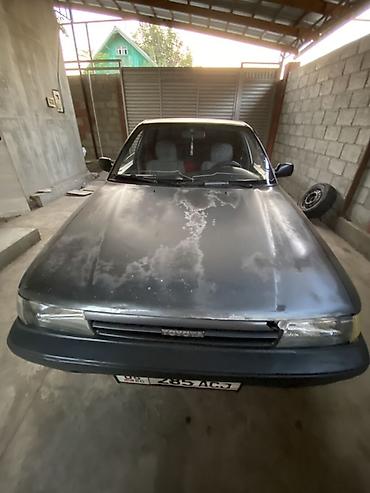 mini jack: Toyota Carina: 1989 г., 1.6 л, Механика, Бензин, Седан — 7